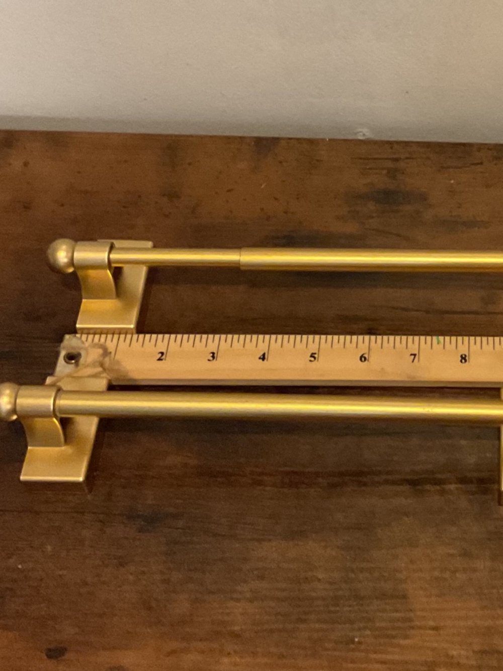Gold curtain rod with MAGNETS
